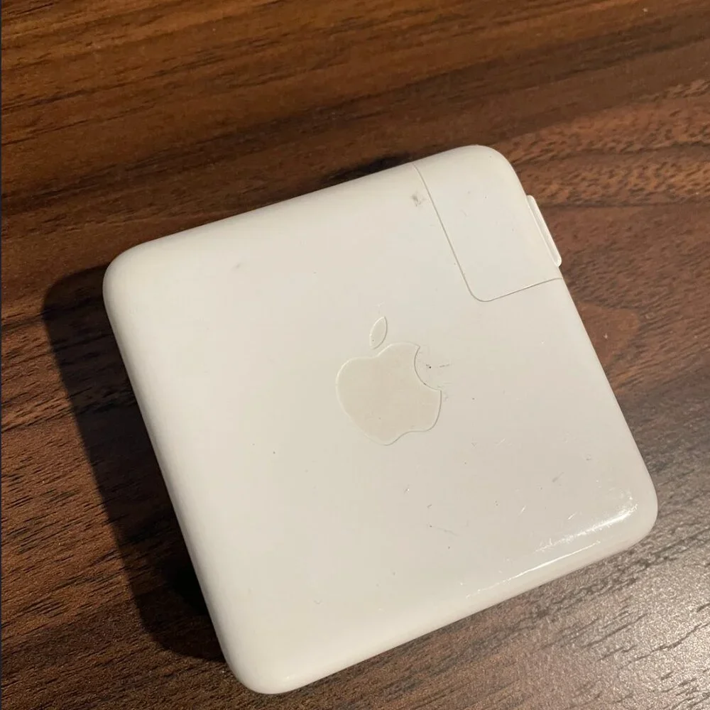 MacBook Pro 14” | 2021 | M1 Pro | 16GB | Works Perfectly | Screen Cracked